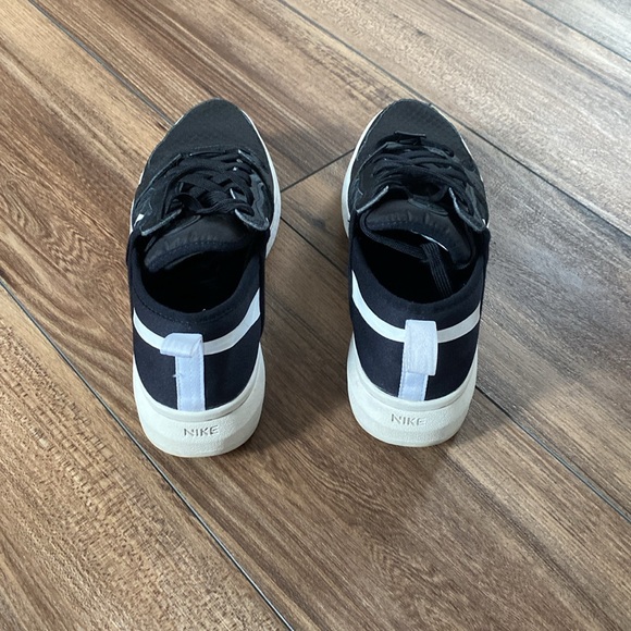 Nike black and white platform, size 9 - Picture 5 of 7